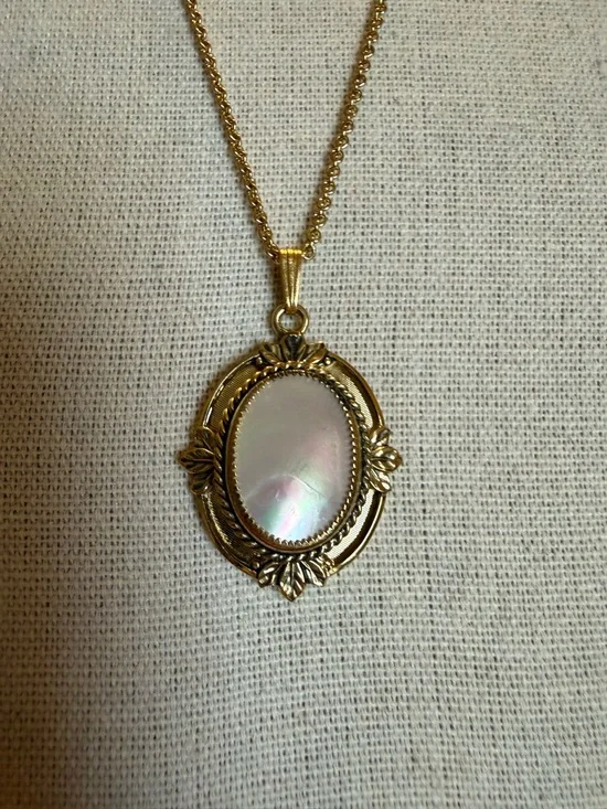 Gold-Tone Oval Mother-of-Pearl Pendant Necklace - White - Picture 3 of 8